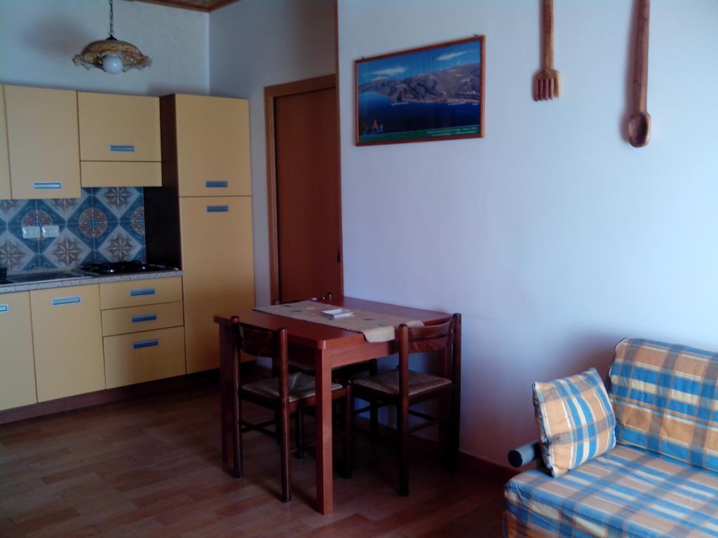 Bed&Breakfast La Casetta SantʼAlessio Siculo Eksteriør bilde